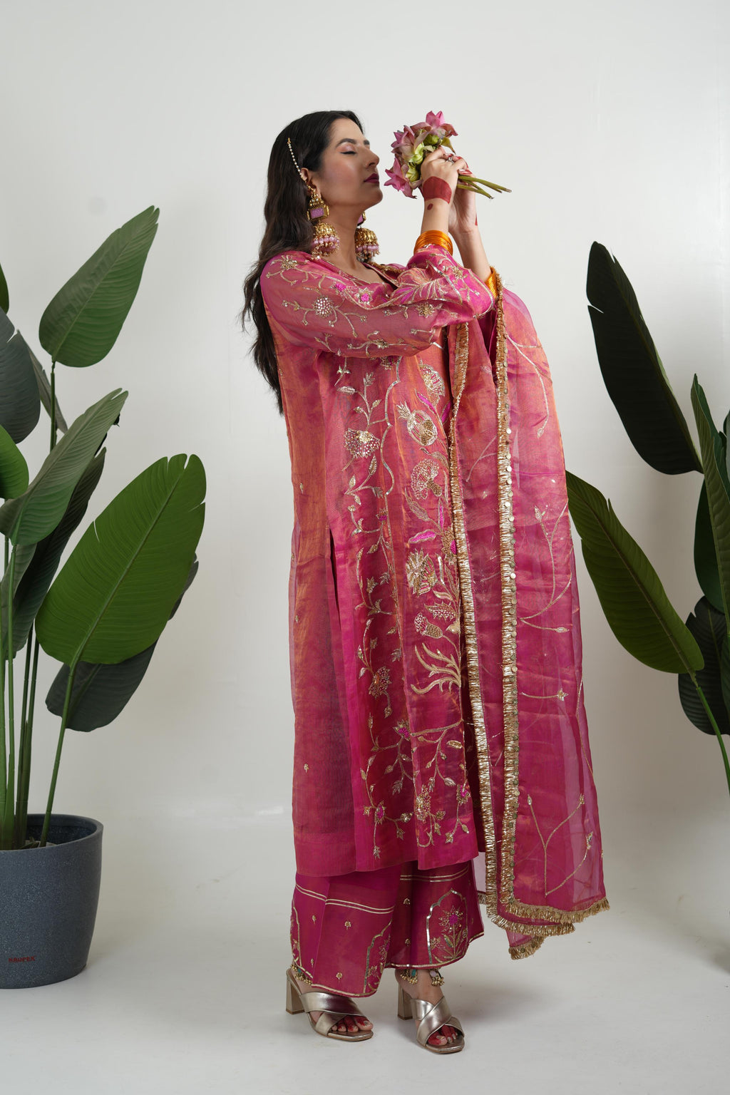 Women's Vintage Embroidered rani Kurta Set