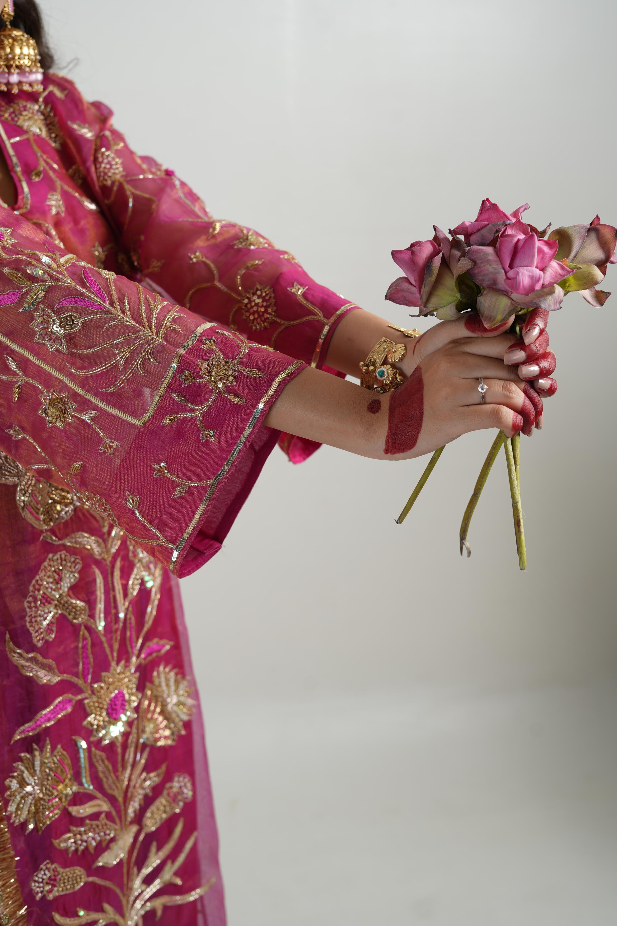 Women's Vintage Embroidered rani Kurta Set