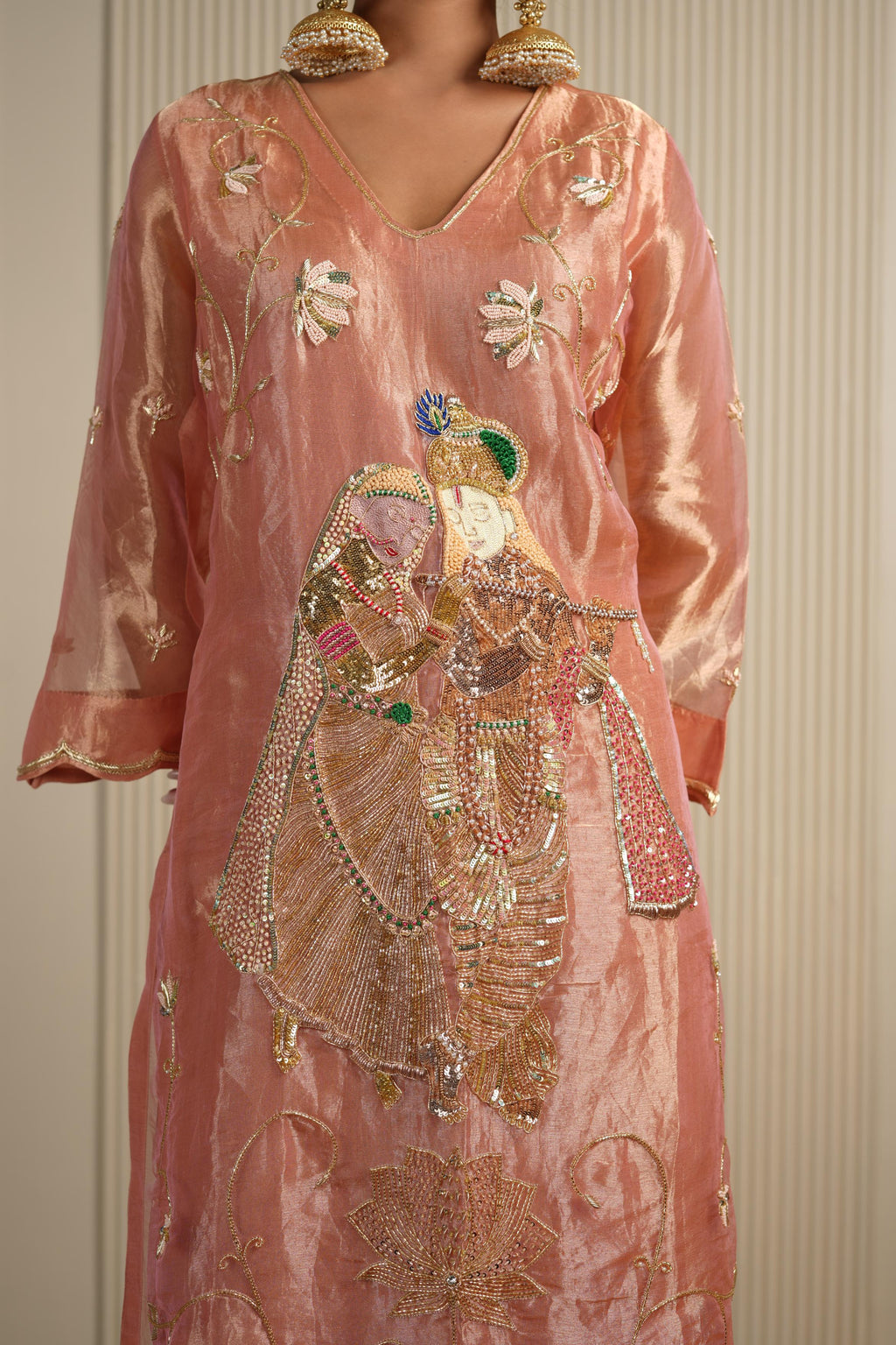 Women's Vintage Embroidered Peach kurta Set