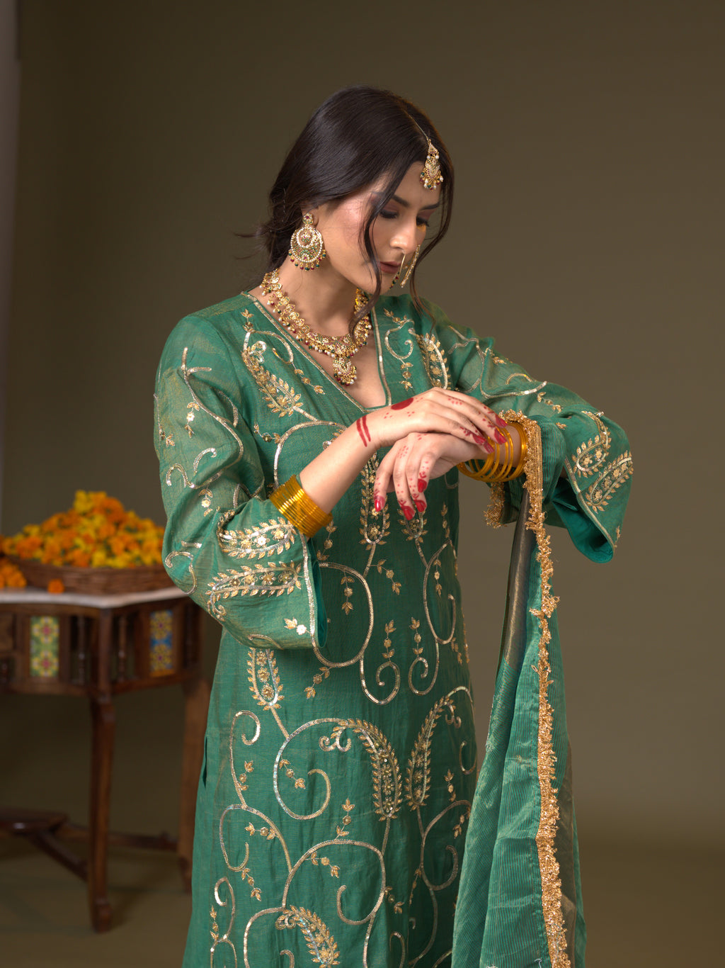 Women's Handcrafted Kora Silk Kurta Set with Mughal Motifs