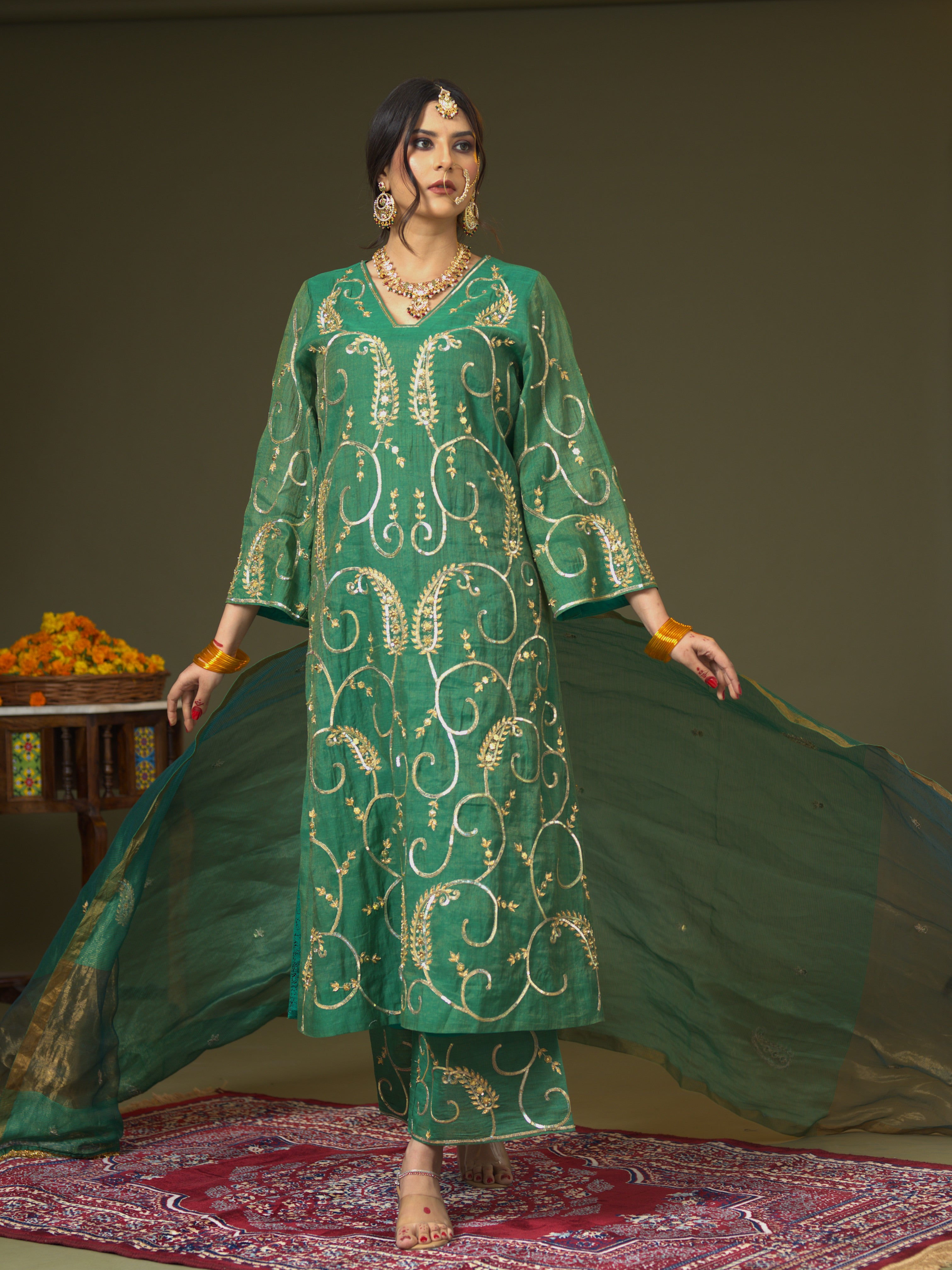 Women's Handcrafted Kora Silk Kurta Set with Mughal Motifs