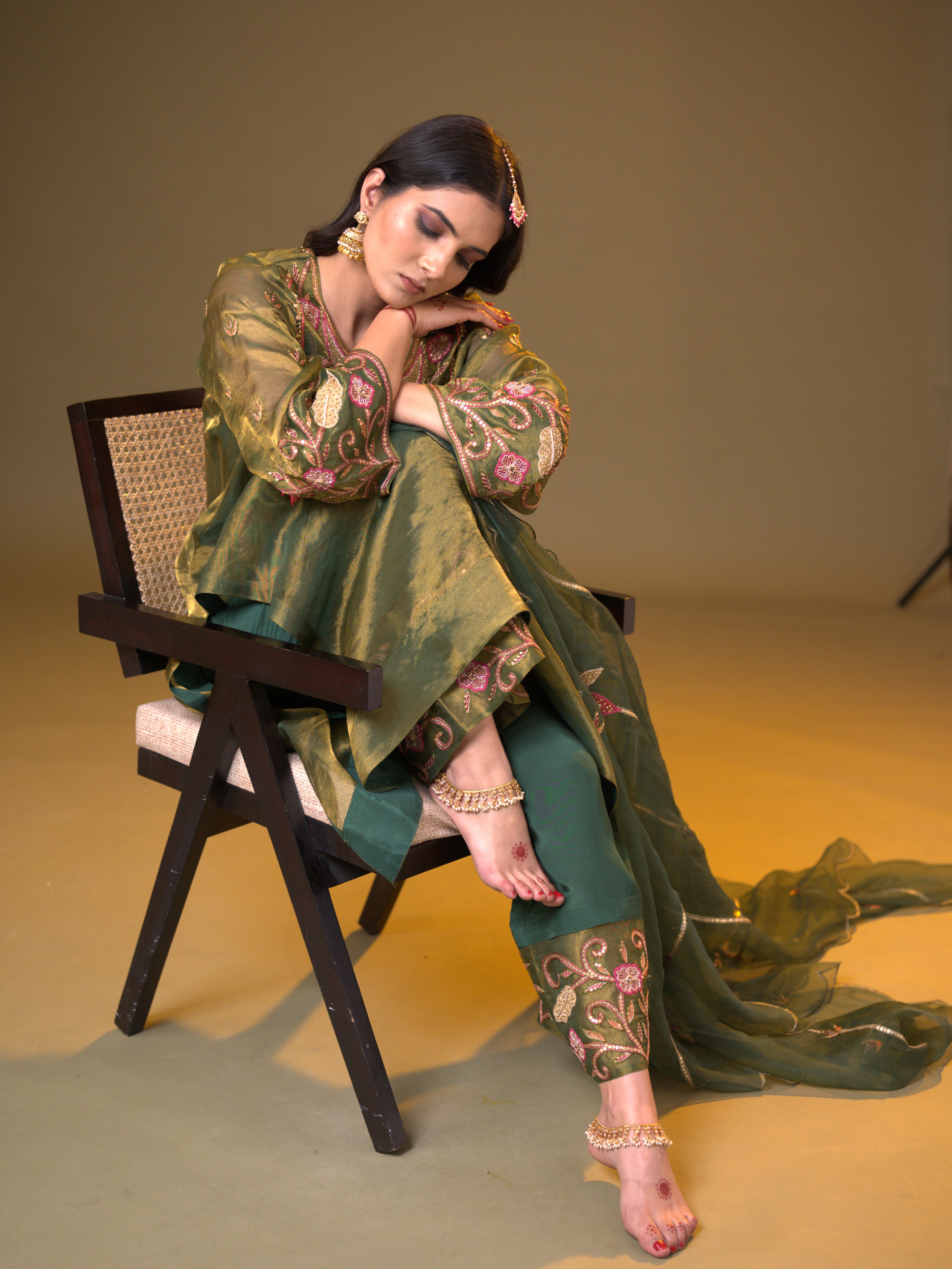 Women's Mehendi Green Organza Tissue Kurta Set