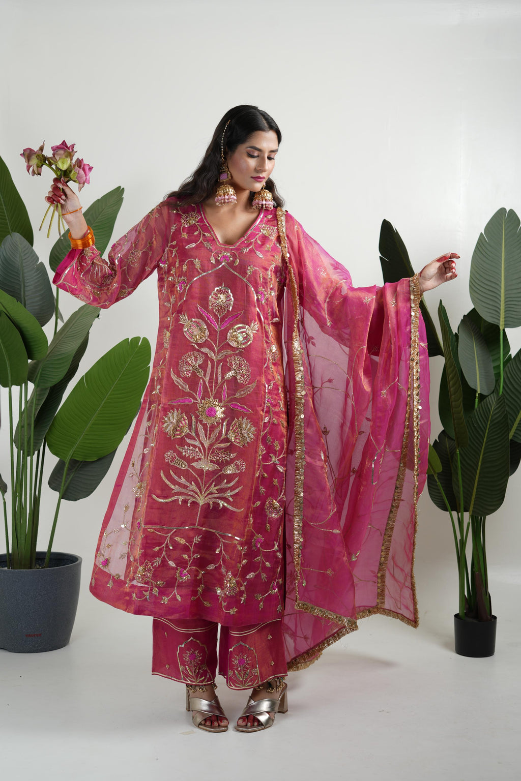 Women's Vintage Embroidered rani Kurta Set
